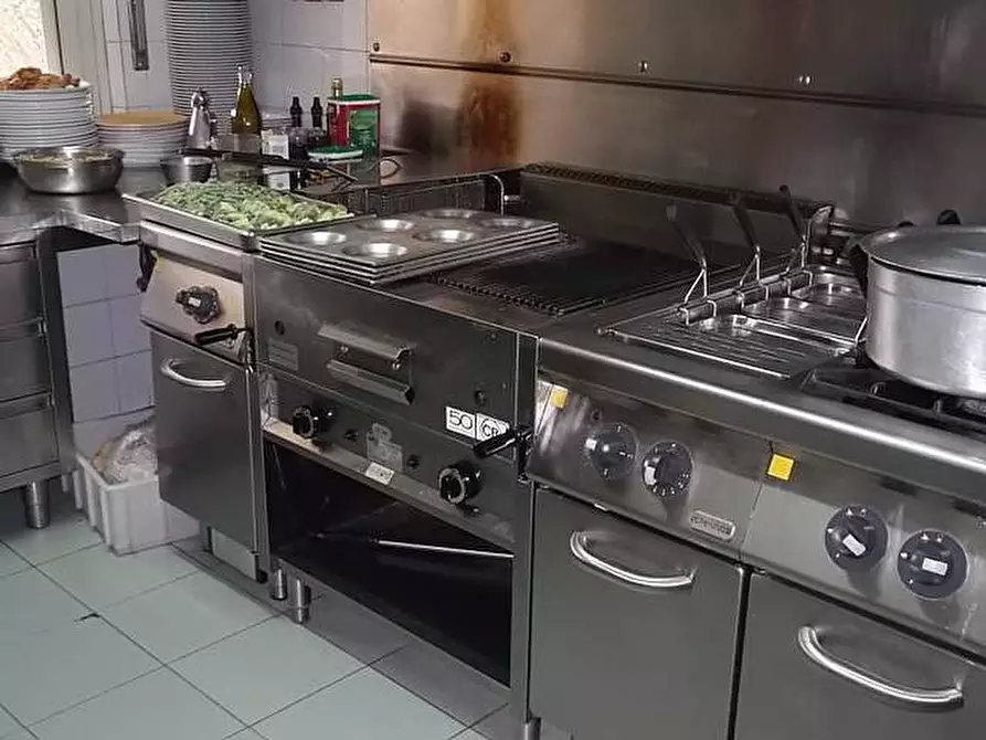 Immagine 3 di Bar / Ristorante in vendita  a Viareggio