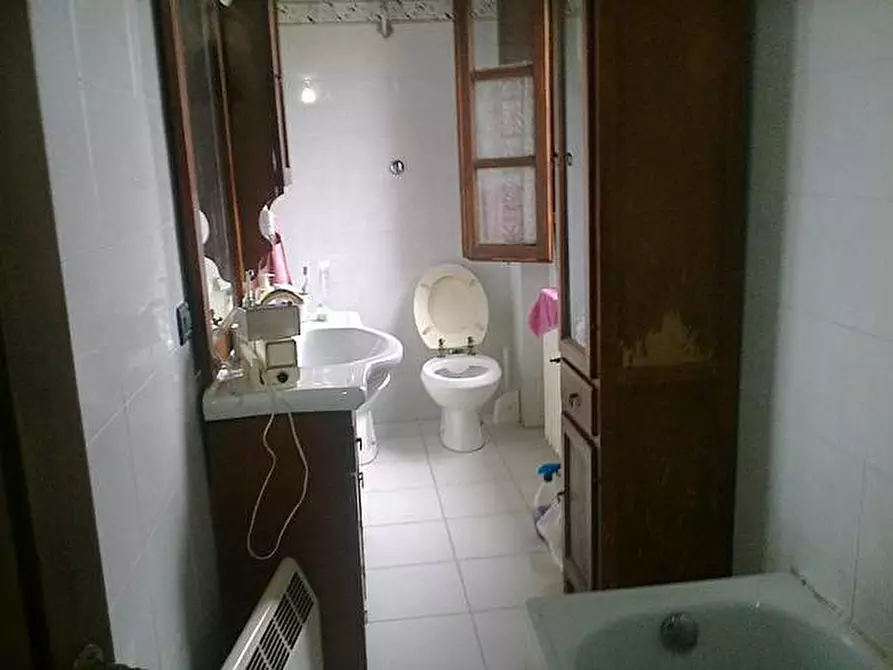 Immagine 9 di Casa colonica in vendita  a Montopoli In Val D'arno