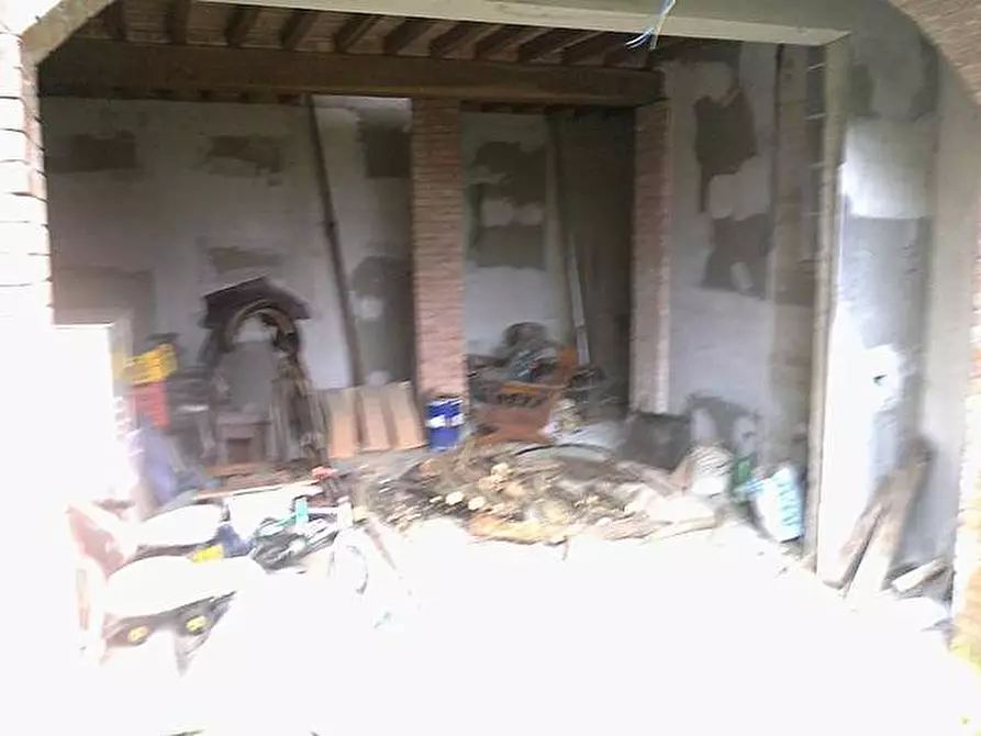Immagine 13 di Casa colonica in vendita  a Montopoli In Val D'arno