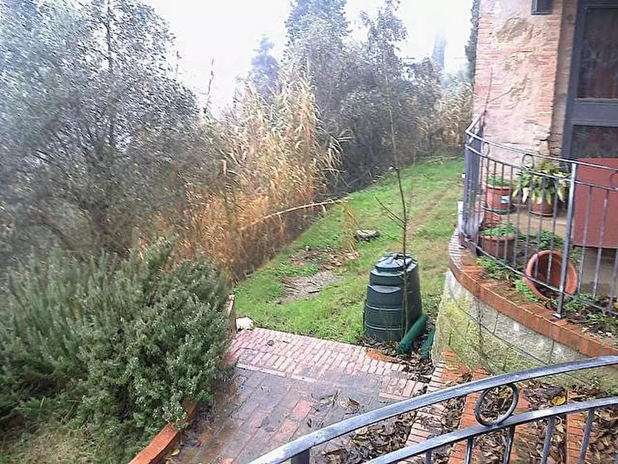 Immagine 14 di Casa colonica in vendita  a Montopoli In Val D'arno