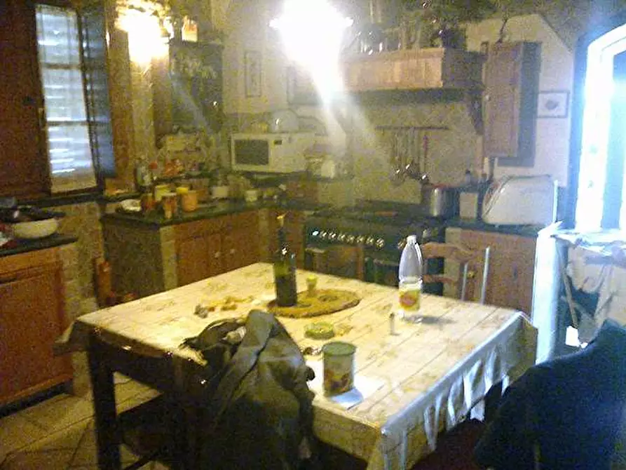 Immagine 2 di Casa colonica in vendita  a Montopoli In Val D'arno