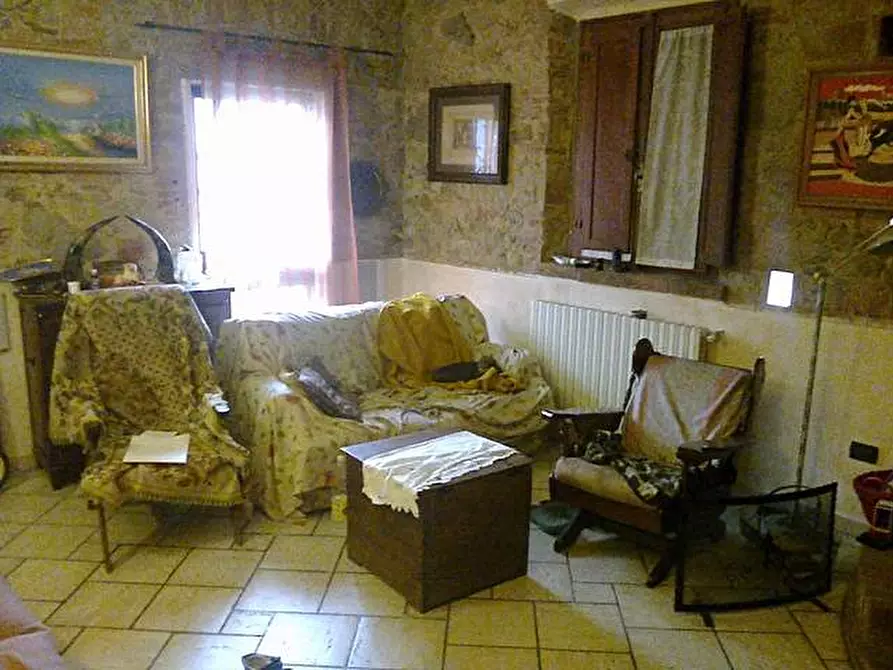 Immagine 6 di Casa colonica in vendita  a Montopoli In Val D'arno