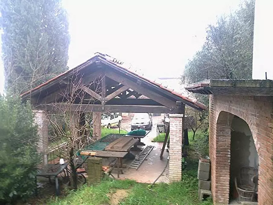Immagine 12 di Casa colonica in vendita  a Montopoli In Val D'arno