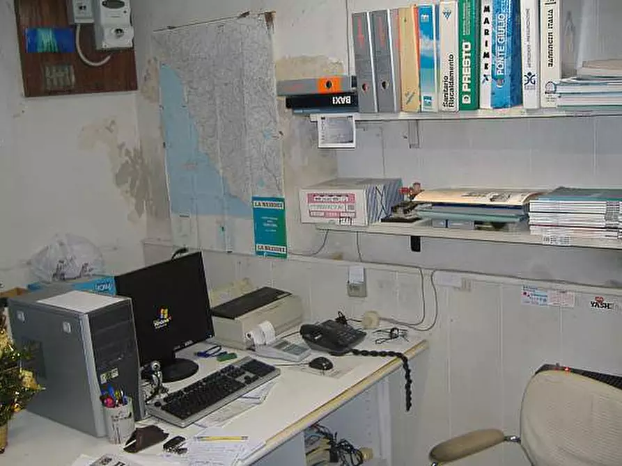 Immagine 3 di Laboratorio in affitto  a Pisa