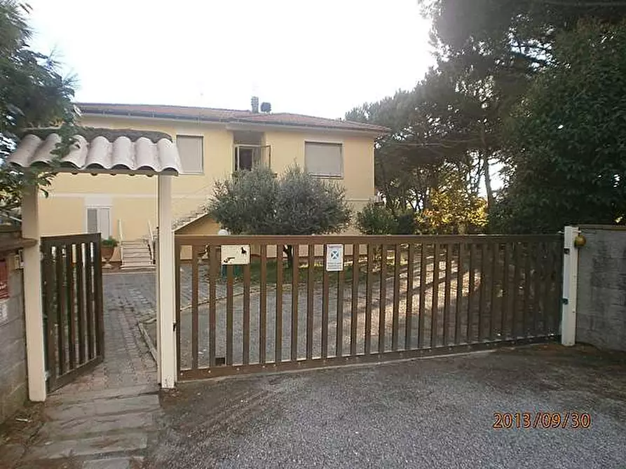 Immagine 1 di Casa indipendente in vendita  a Pontedera