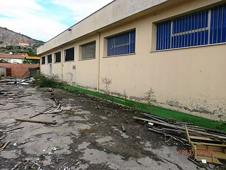 Immagine 3 di Locale commerciale in affitto  a Vicopisano