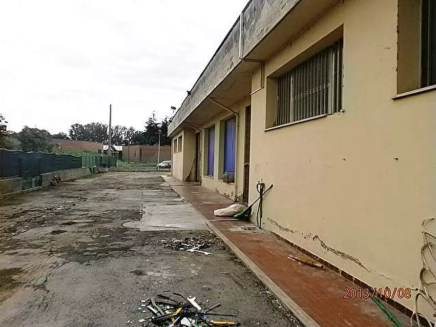 Immagine 2 di Locale commerciale in affitto  a Vicopisano