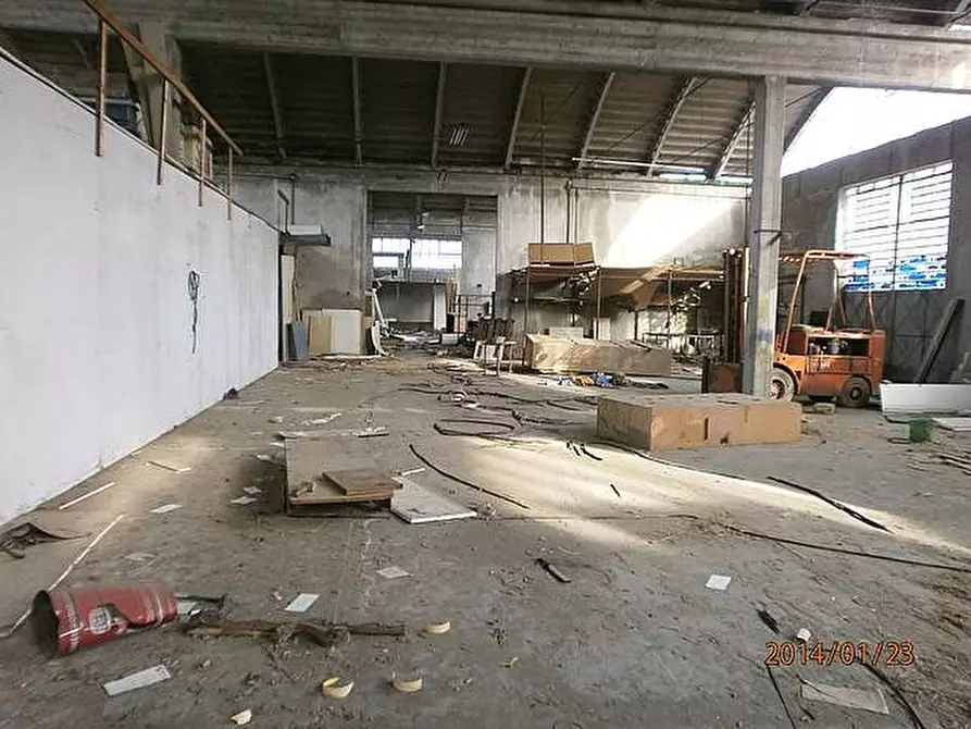 Immagine 2 di Capannone industriale in vendita  a Vicopisano