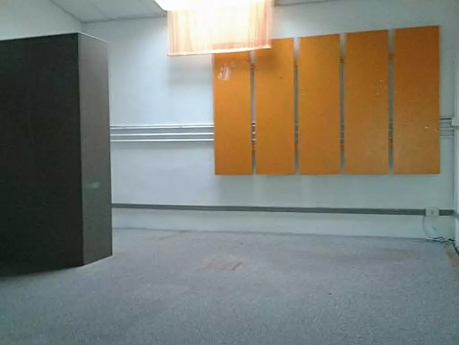 Immagine 8 di Ufficio in vendita  a Pontedera