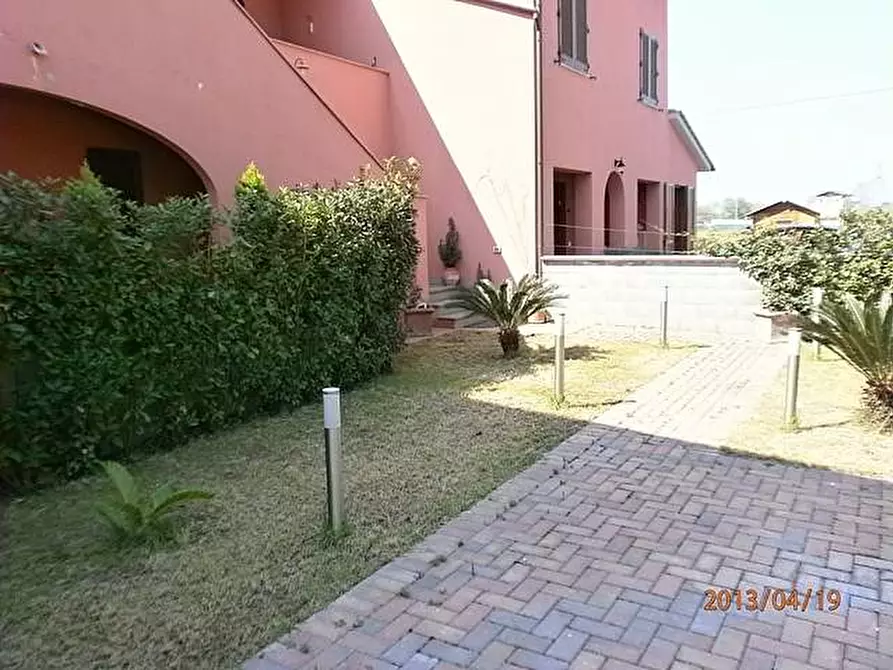 Immagine 37 di Appartamento in vendita  a Pontedera