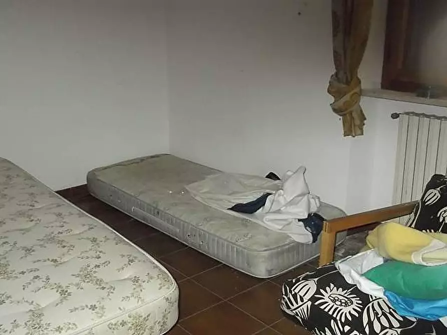 Immagine 12 di Locale commerciale in vendita  a Casciana Terme Lari