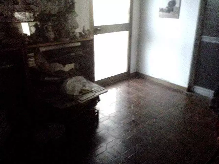 Immagine 5 di Locale commerciale in affitto  a Vicopisano