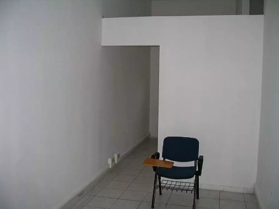 Immagine 3 di Locale commerciale in affitto  a Pisa