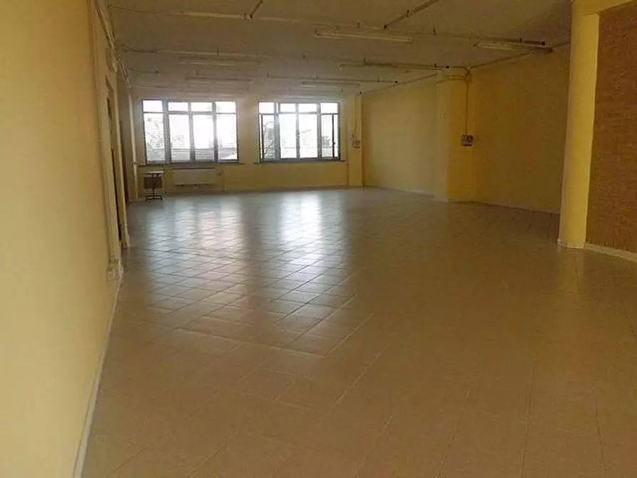 Immagine 5 di Laboratorio in affitto  a Pisa