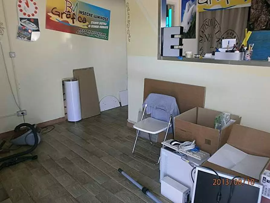 Immagine 10 di Laboratorio in affitto  a San Giuliano Terme