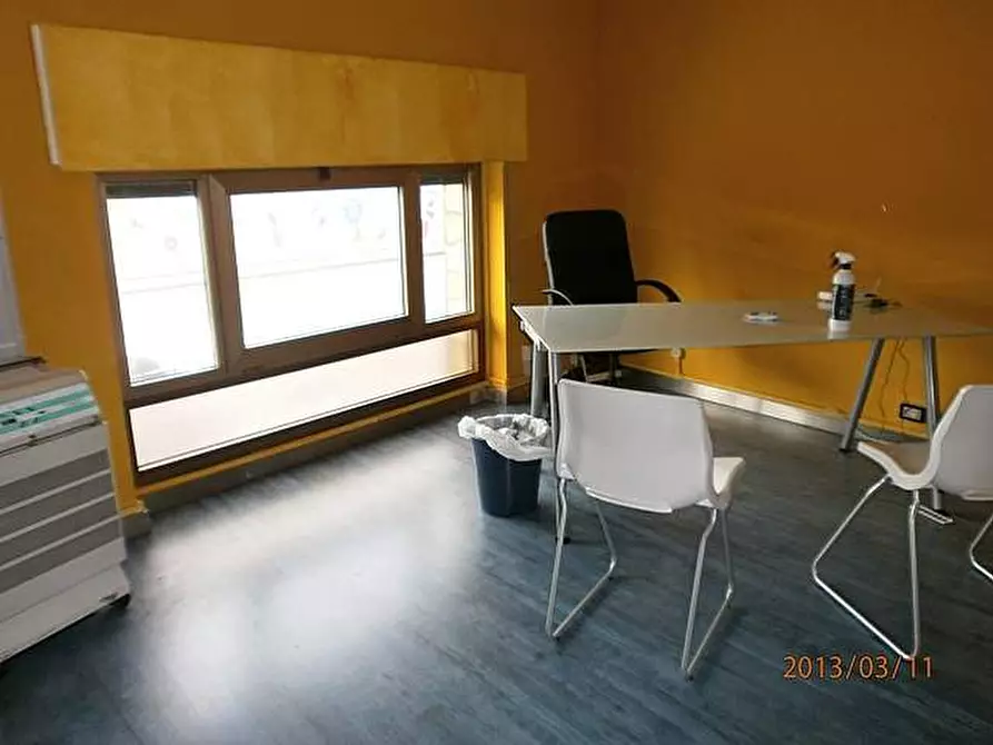 Immagine 3 di Ufficio in affitto  a Pontedera