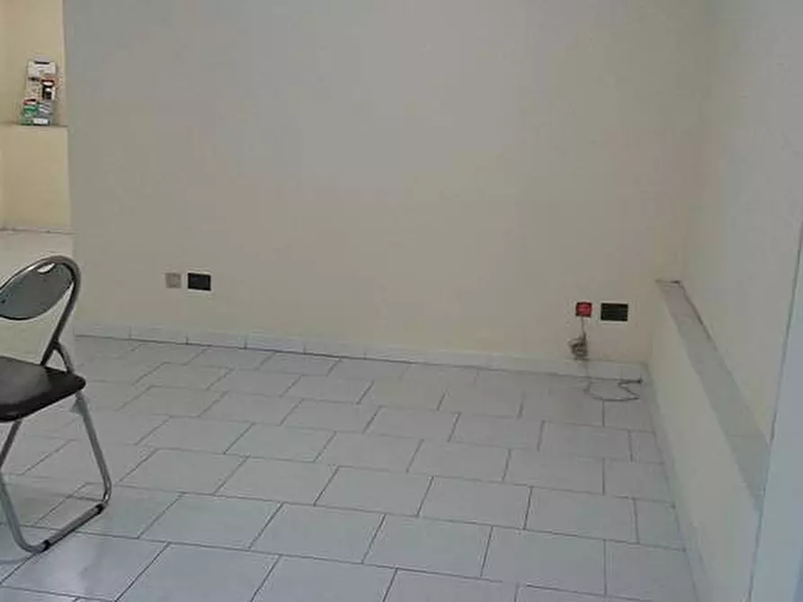 Immagine 7 di Locale commerciale in affitto  a Pisa