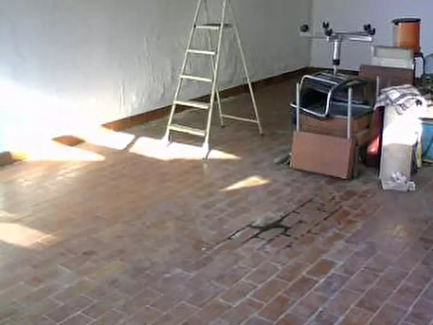 Immagine 7 di Ufficio in affitto  a Ponsacco