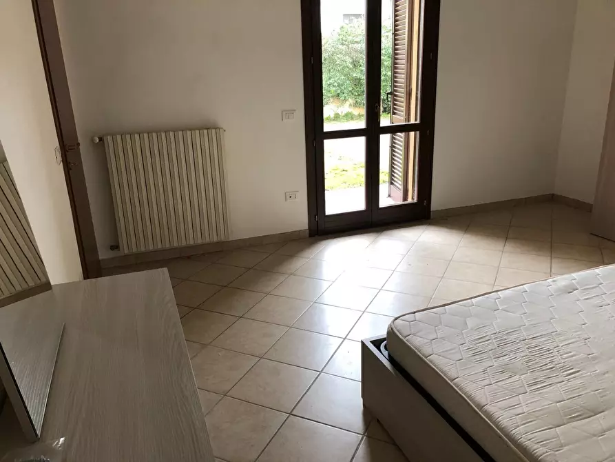 Immagine 8 di Appartamento in affitto  a Pontedera