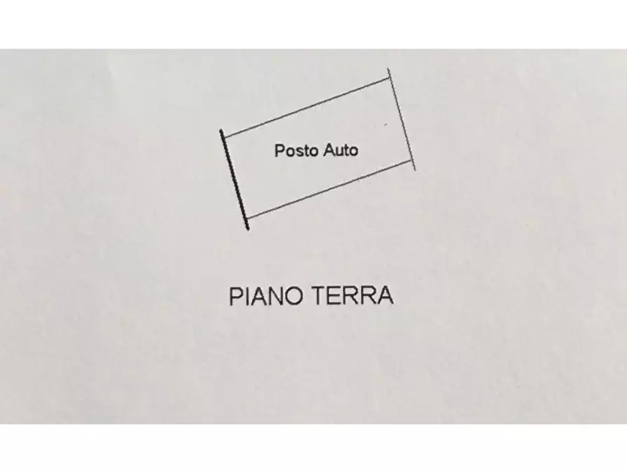 Immagine 18 di Appartamento in vendita  a Carrara