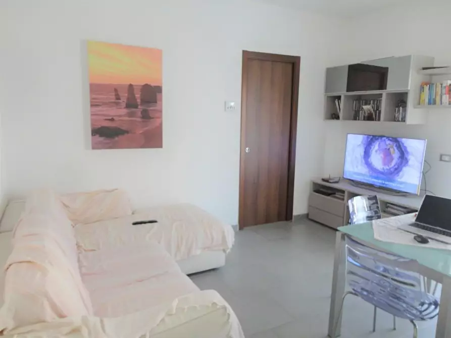 Immagine 2 di Appartamento in vendita  a Carrara