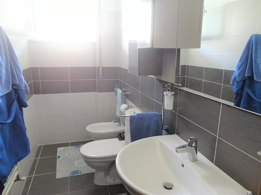 Immagine 12 di Appartamento in vendita  a Carrara