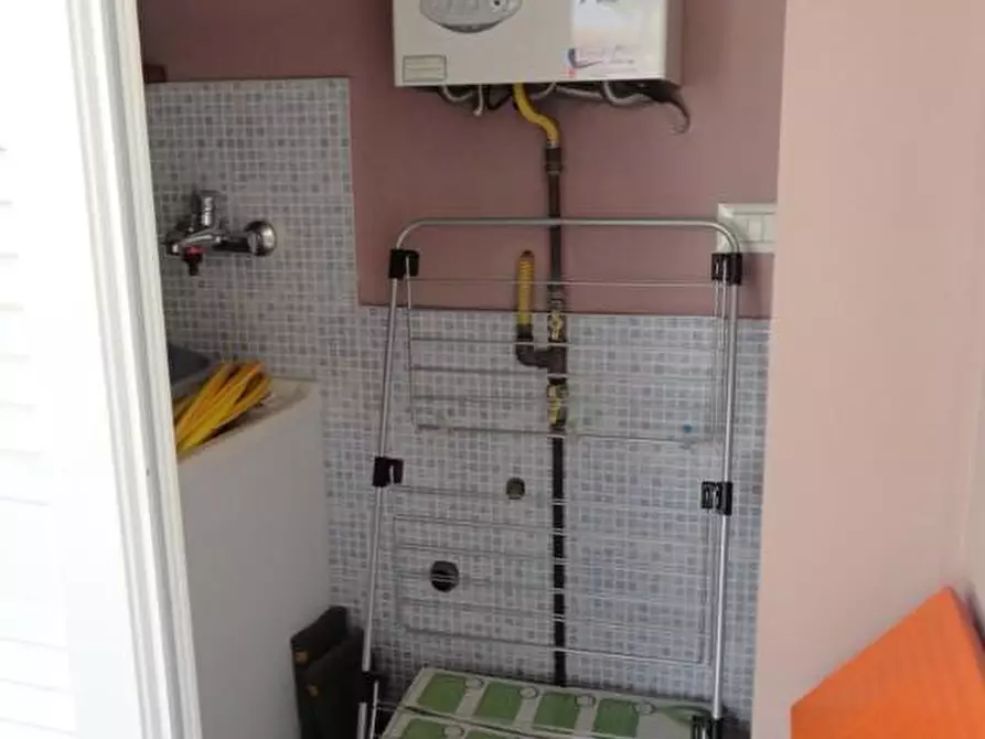 Immagine 14 di Appartamento in vendita  a Carrara