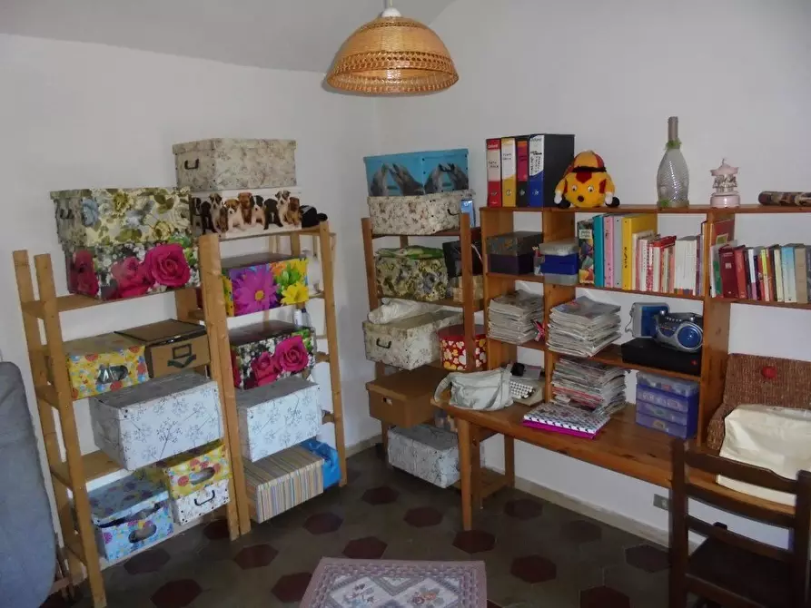 Immagine 7 di Porzione di casa in vendita  a Massa