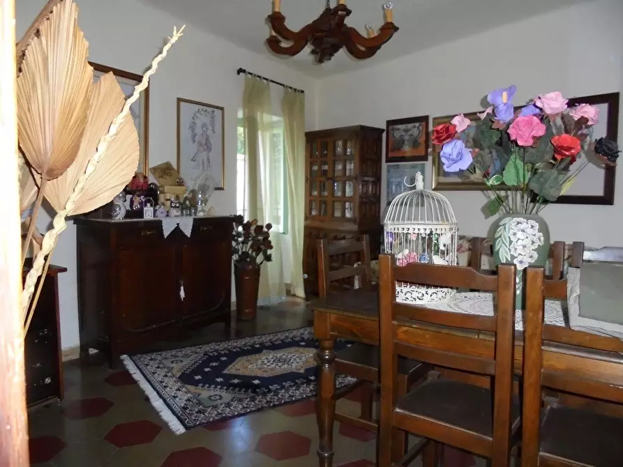 Immagine 3 di Porzione di casa in vendita  a Massa