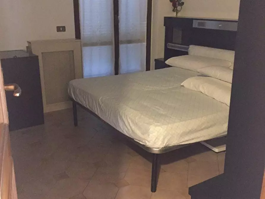 Immagine 12 di Casa indipendente in affitto  a Carrara