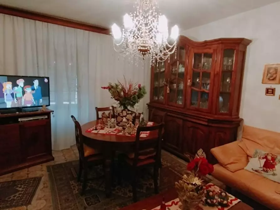 Immagine 19 di Villa in vendita  a Carrara