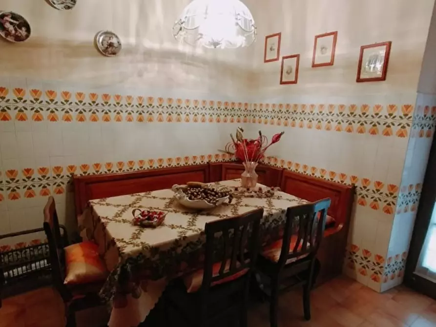 Immagine 20 di Villa in vendita  a Carrara