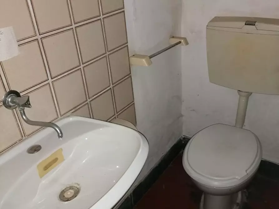 Immagine 7 di Appartamento in vendita  a Carrara