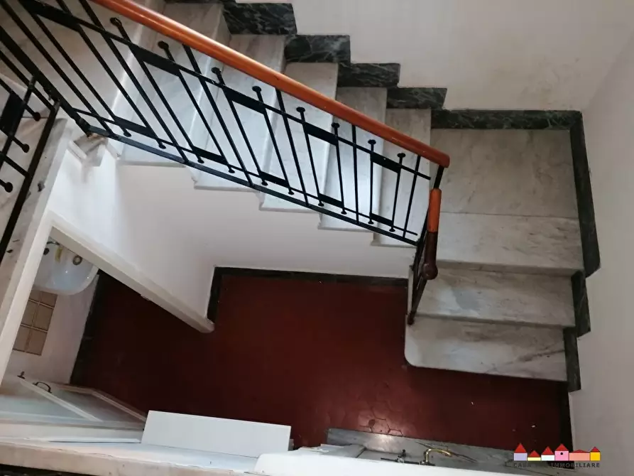 Immagine 8 di Appartamento in vendita  a Carrara