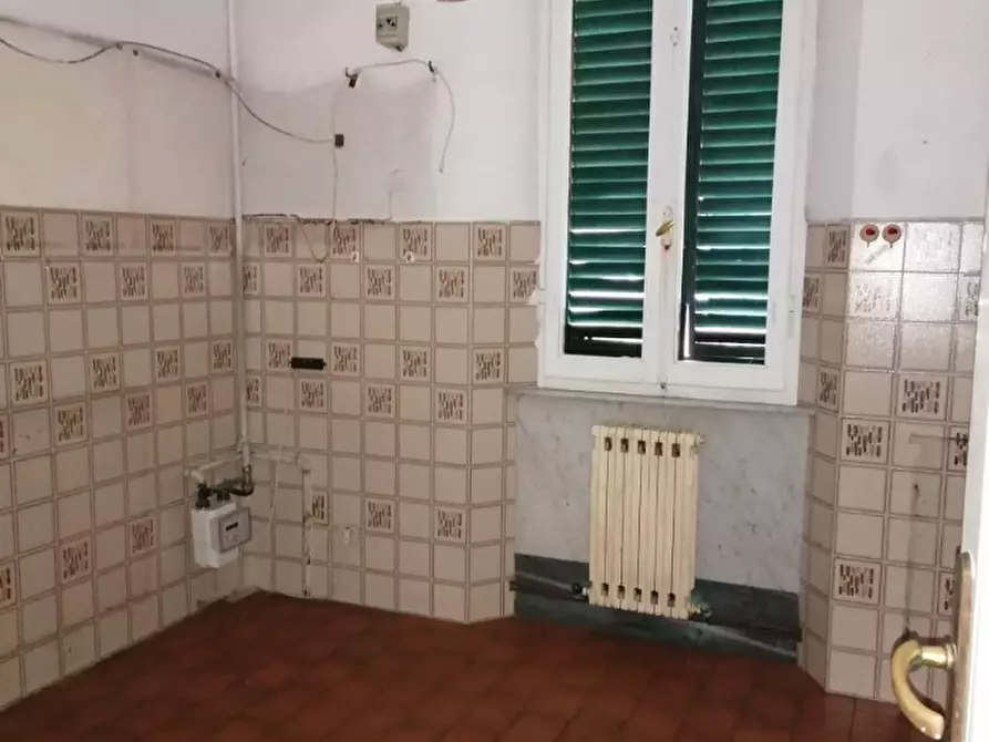 Immagine 3 di Appartamento in vendita  a Carrara