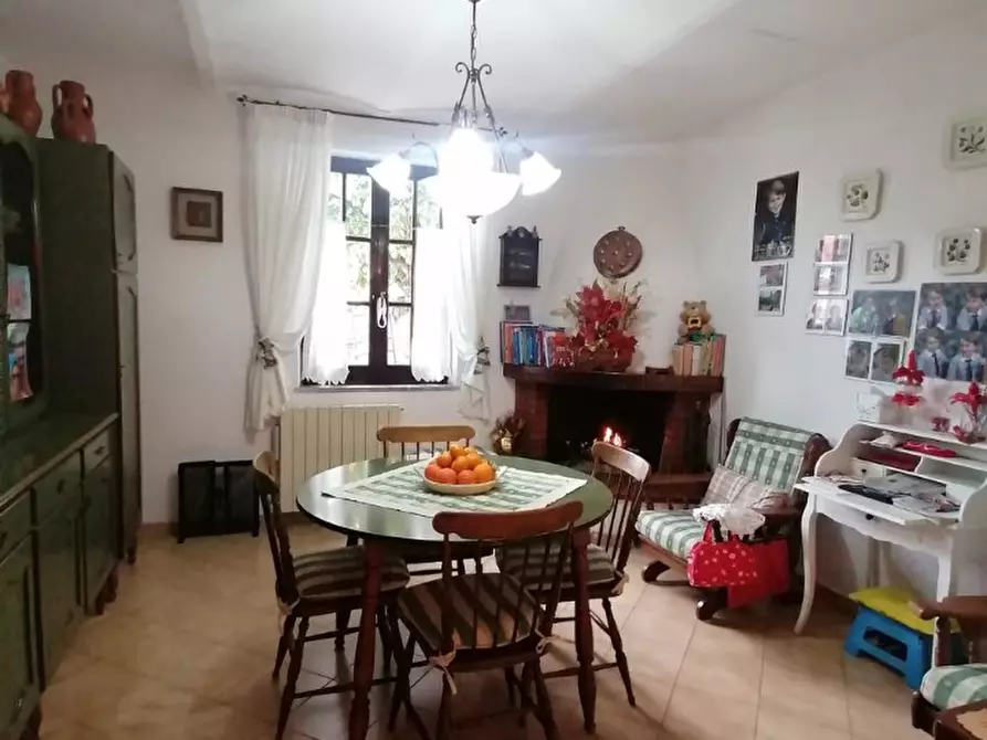 Immagine 4 di Casa semindipendente in vendita  a Carrara