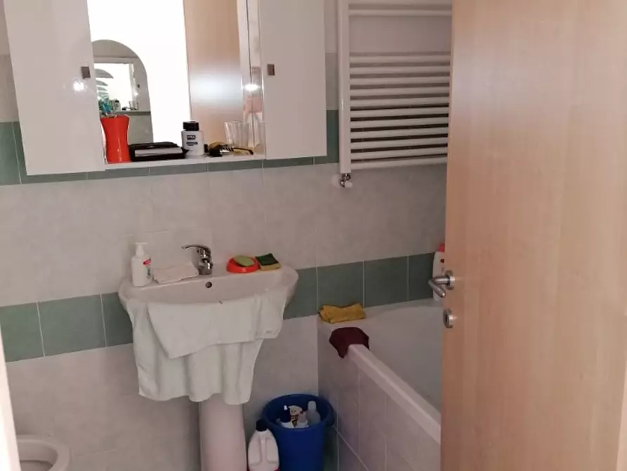 Immagine 11 di Casa semindipendente in vendita  a Carrara