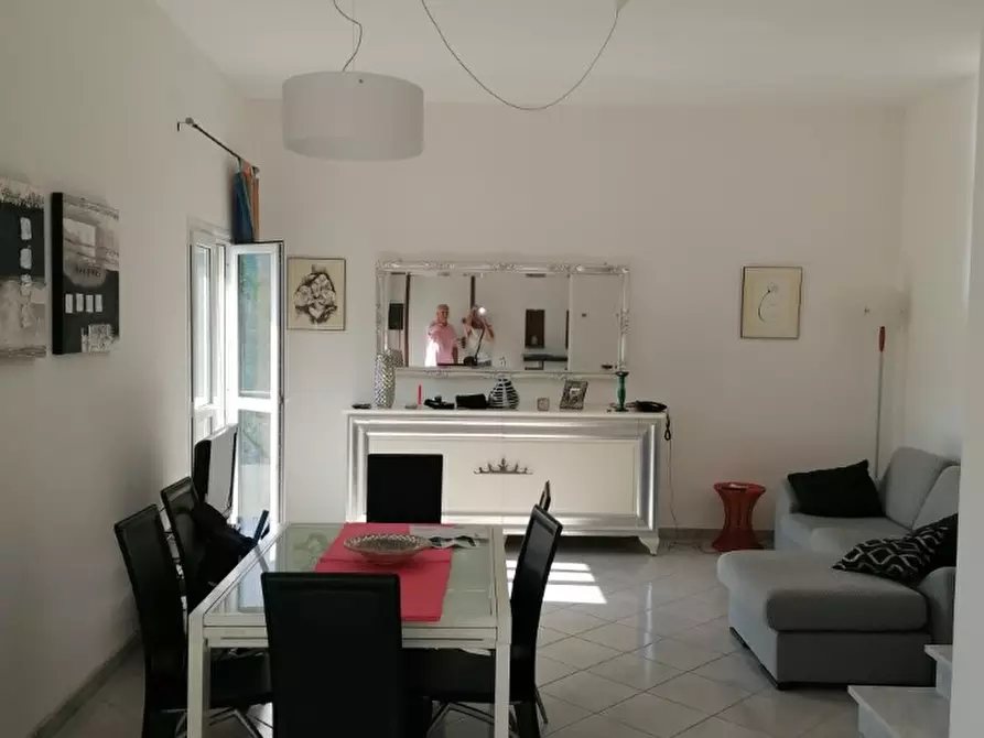 Immagine 3 di Casa semindipendente in vendita  a Carrara
