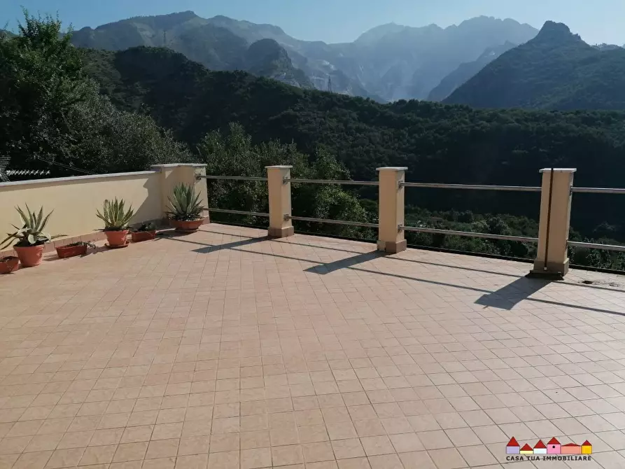 Immagine 2 di Casa semindipendente in vendita  a Carrara