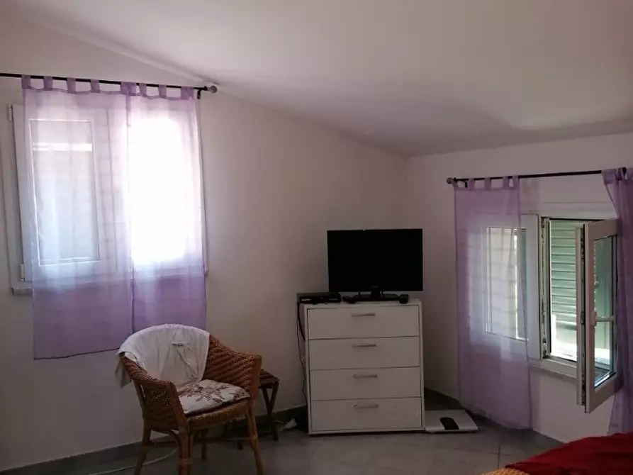Immagine 9 di Casa semindipendente in vendita  a Carrara