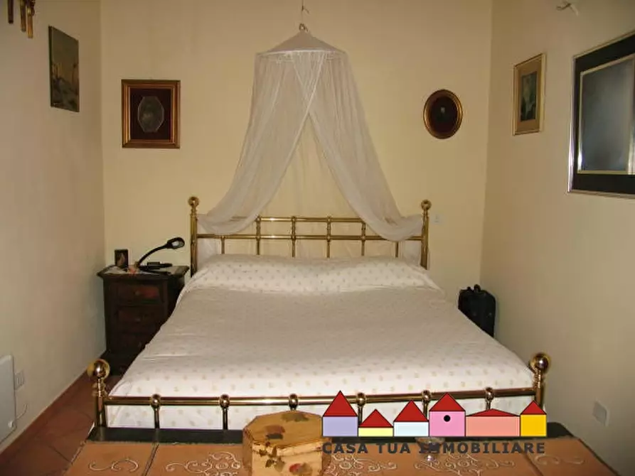 Immagine 14 di Villa in vendita  a Fivizzano