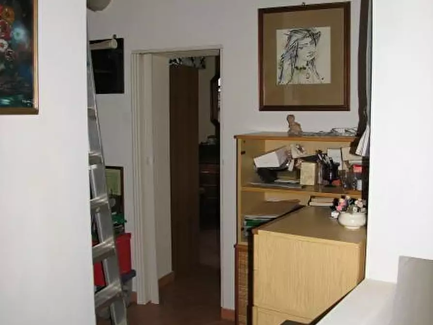 Immagine 10 di Villa in vendita  a Fivizzano