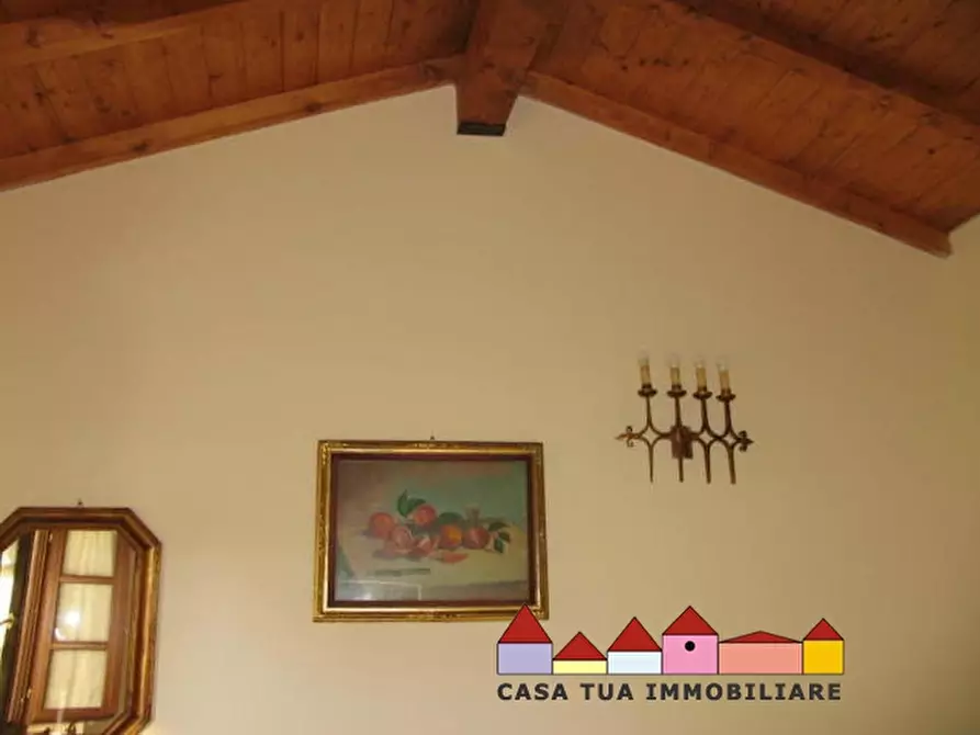 Immagine 15 di Villa in vendita  a Fivizzano