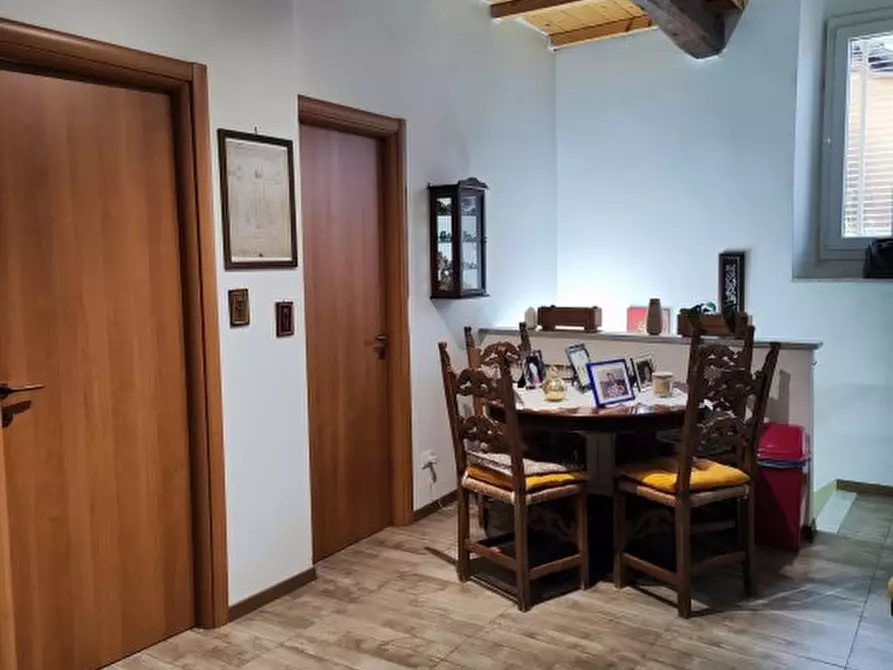 Immagine 2 di Appartamento in vendita  a Carrara