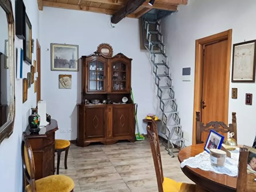 Immagine 4 di Appartamento in vendita  a Carrara