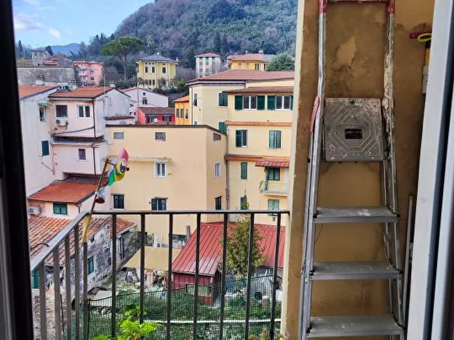 Immagine 18 di Appartamento in vendita  a Carrara