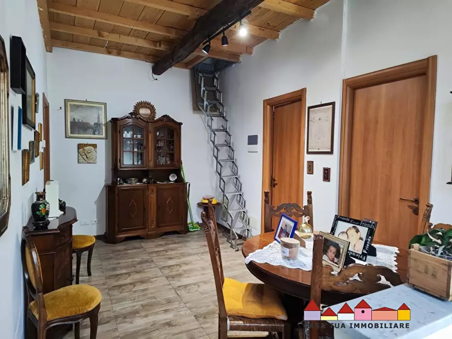 Immagine 3 di Appartamento in vendita  a Carrara