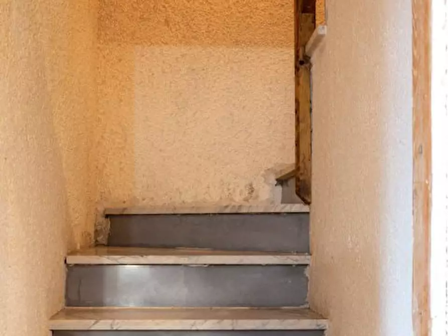 Immagine 20 di Casa semindipendente in vendita  a Zeri