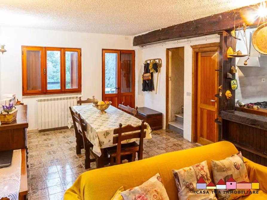 Immagine 17 di Casa semindipendente in vendita  a Zeri