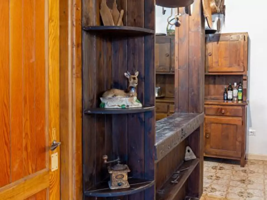 Immagine 19 di Casa semindipendente in vendita  a Zeri